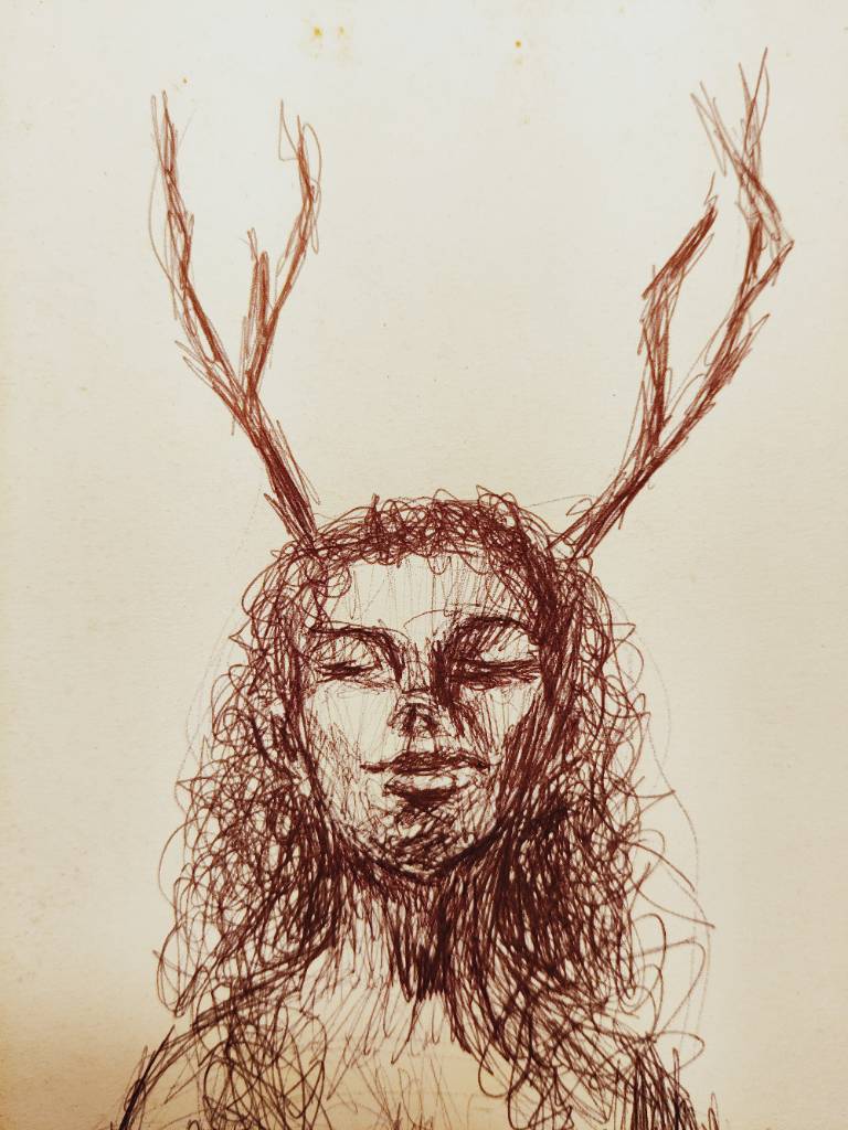 Dessin du buste d'une femme levant légèrement la tête et avec des bois (de cerf)