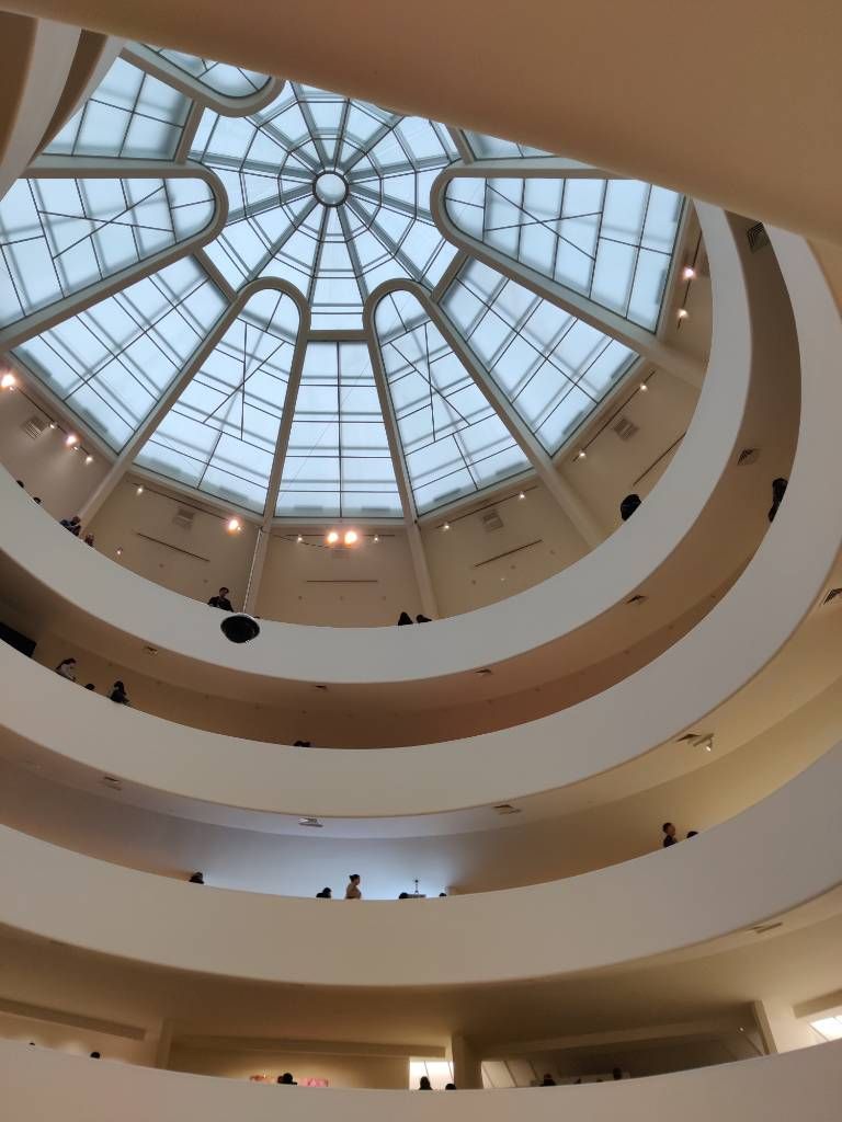 Vue de la verrière d'en bas avec les arcs de cercles de la spirale